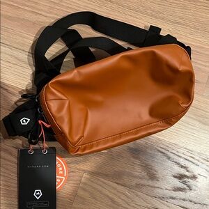 WANDRD Men's Brown Leather-Look Belt Bag with Adjustable Black Strap